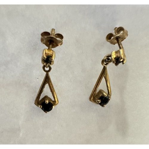 1151 - A pair of 9ct gold cameo earrings (missing backs) and a pair of 9ct gold pendant earrings.