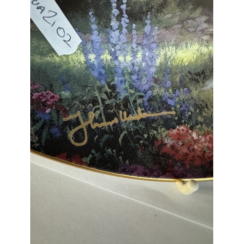 1061 - 2 Boxed collectors plates by Thomas Kinkade including Pools Of Serenity & Olympic Mountain Evening