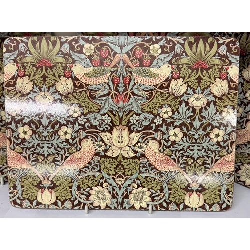 1074 - 6 William Morris Pimpernel placemats (No box)