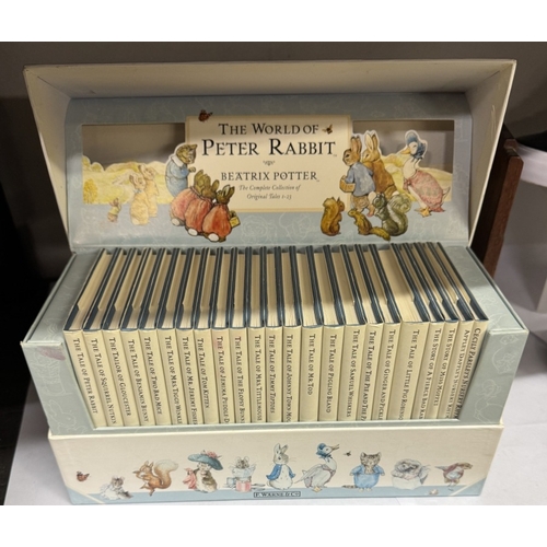 1078 - A boxed set of Beatrix Potter The World Of Peter Rabbit books & A vintage bookshelf