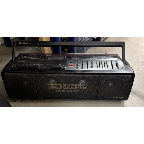 1462 - A vintage style radio & 3 others