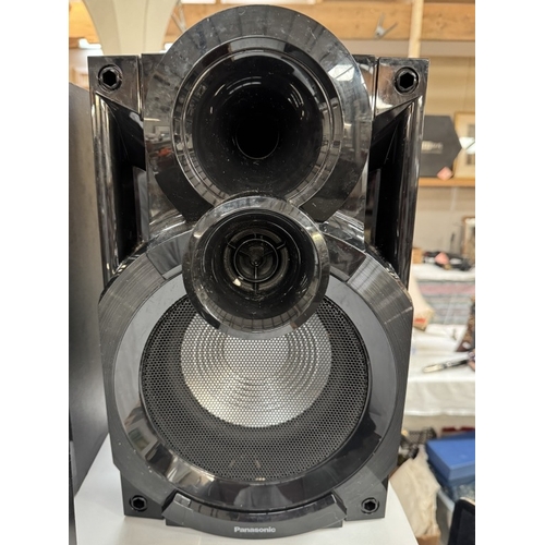 1468 - A Panasonic SC-AKX400 Mega sound Hi-Fi system & 2 Panasonic speakers