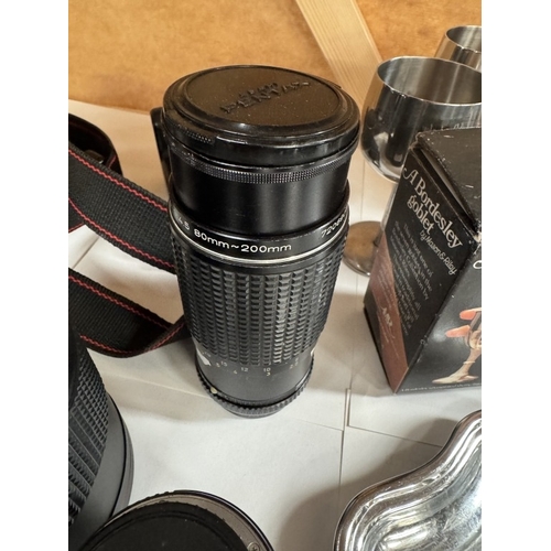 1470 - A good collection of cameras including 3 Pontax ME Super, Pentax MX, Mirror lens 900mm, Troika RMC 5... 