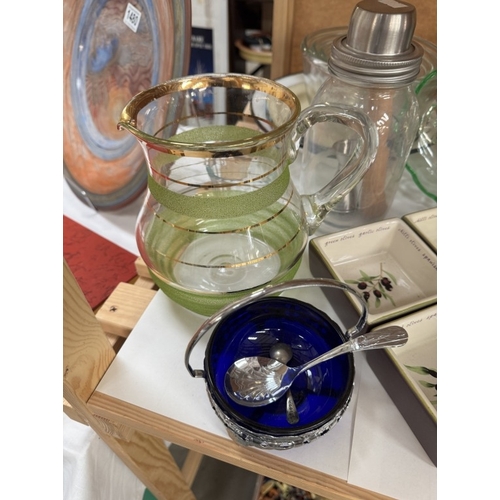 1477 - A quantity of vintage & modern Kitchenalia including mixing bowls, sugar sifter etc