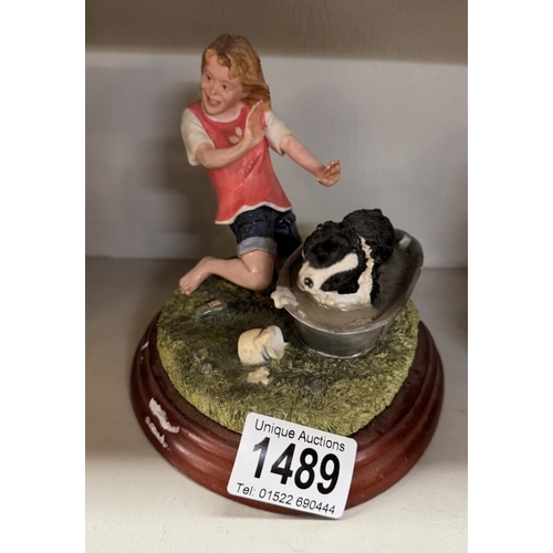 1489 - 2 Ceramic cat ornaments & A Border Fine Arts young farmer etc