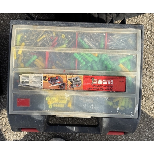 1511 - A quantity of toolboxes, some with contents including drills, a cordless screwdriver etc