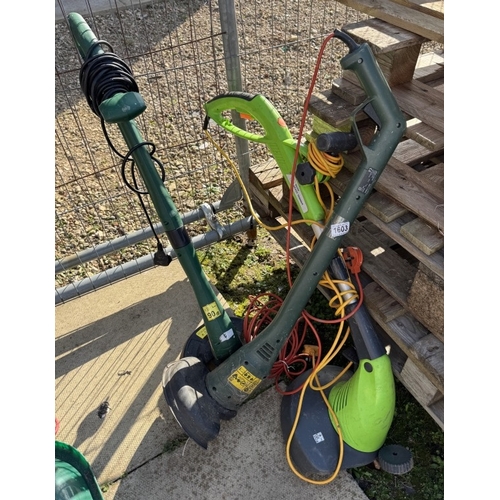 1603 - 3 Electric strimmers