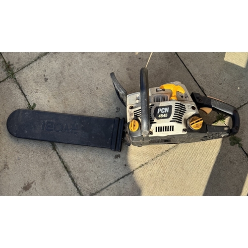 1605 - A Zip start petrol chainsaw