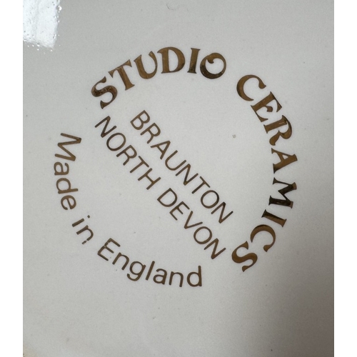 1608 - A selection of vintage ceramic lidded trinket pots