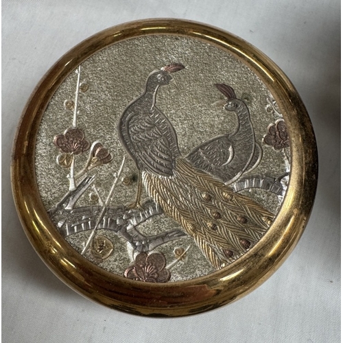 1608 - A selection of vintage ceramic lidded trinket pots