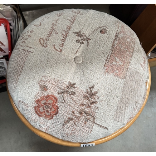 1612 - A cushioned bamboo stool