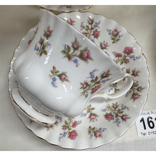 1616 - A Royal Albert Winsome tea set