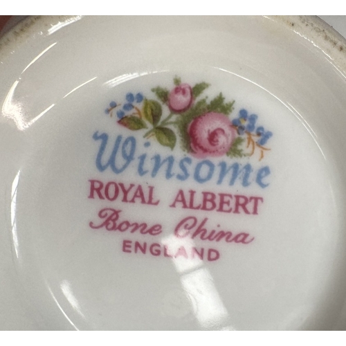 1616 - A Royal Albert Winsome tea set