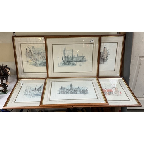 1707 - A set of 6 London pictures including St Pauls etc