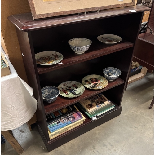 1715 - A dark wood finished bookcase
