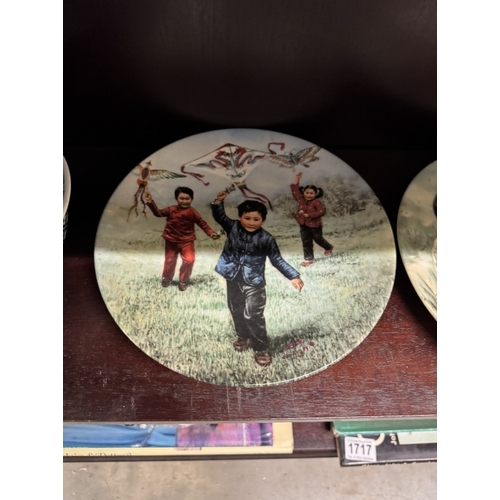 1716 - A quantity of Chinese ceramic collectors plates & A quantity of blue & white bowls