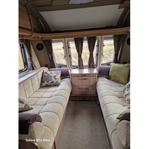 1500A - Coachman VIP 520 4 Caravan