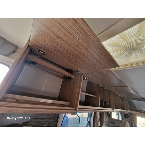 1500A - Coachman VIP 520 4 Caravan