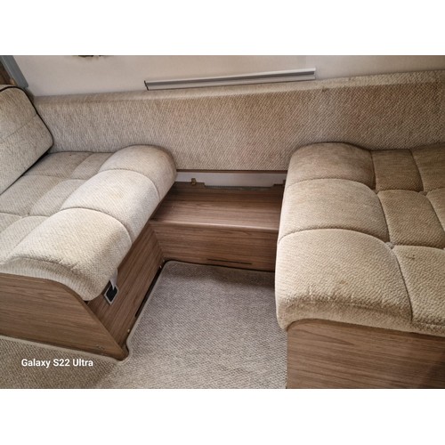 1500A - Coachman VIP 520 4 Caravan