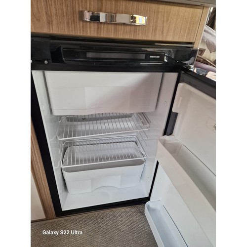 1500A - Coachman VIP 520 4 Caravan