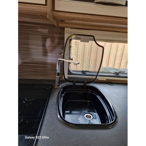 1500A - Coachman VIP 520 4 Caravan