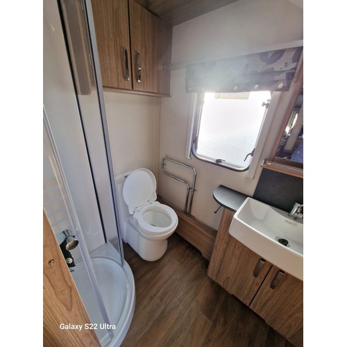 1500A - Coachman VIP 520 4 Caravan