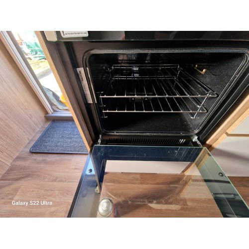 1500A - Coachman VIP 520 4 Caravan