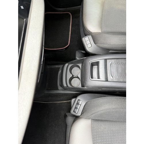 1500 - A 2015 Citroen C4 Picasso 1.6 diesel Automatic. MOT 31/10/2025. Mileage 7169