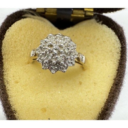 1100E - A 9ct gold ring Size M, 2.43 grams