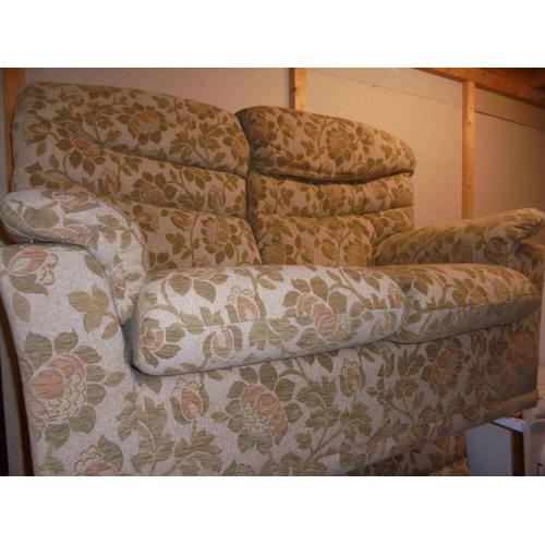 1515 - A pair of good quality two seat sofa's.