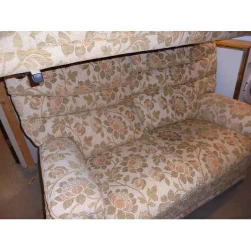 1515 - A pair of good quality two seat sofa's.