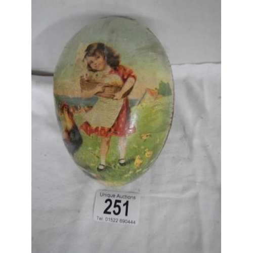251 - An early 20th century cardboard Easter egg box.