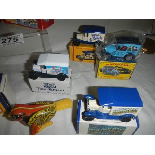 275 - A mixed lot of die cast vehicles.