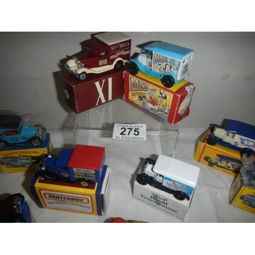 275 - A mixed lot of die cast vehicles.