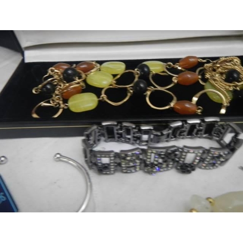 285 - A quantity of necklaces and bracelets.