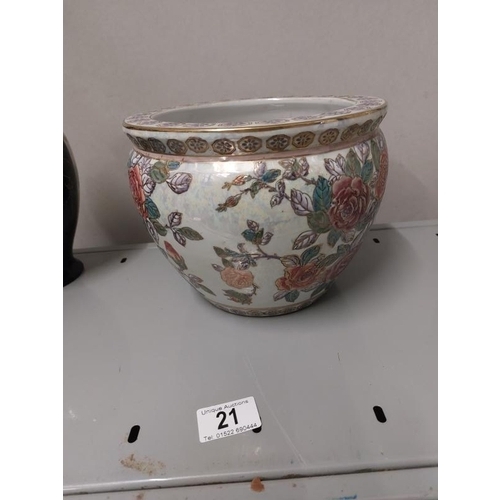 Lot 21        