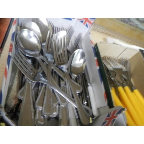 40 - A good lot of cutlery.