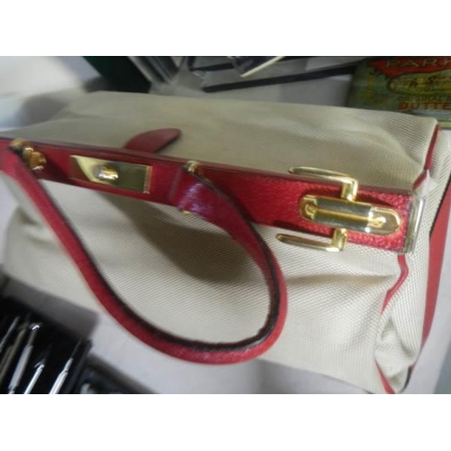 53 - A good quality hand bag