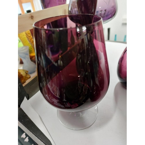 185 - 7 Whitefriar items etc