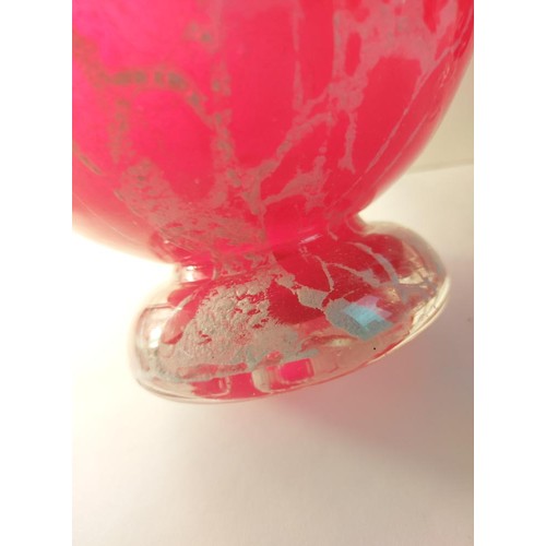 210 - A quantity of 1970s glassware