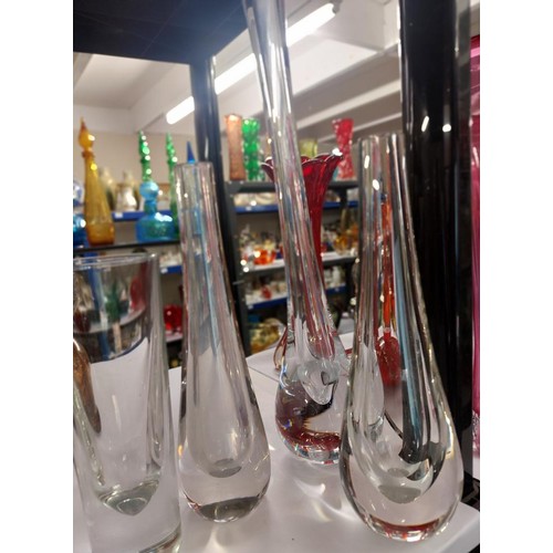 228 - 3 x Heavy stem vases & 2 heavy Italian glasses