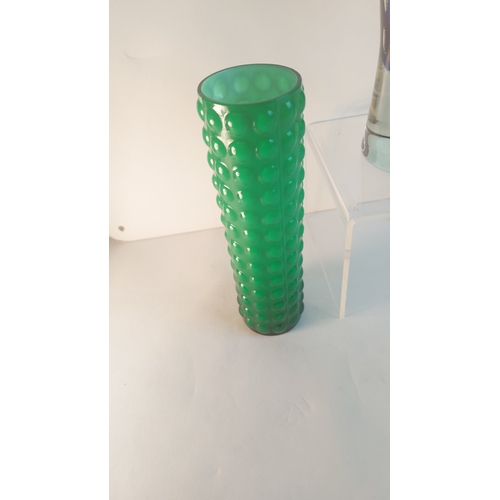 370 - 2 Art glass vases, one blue, one green