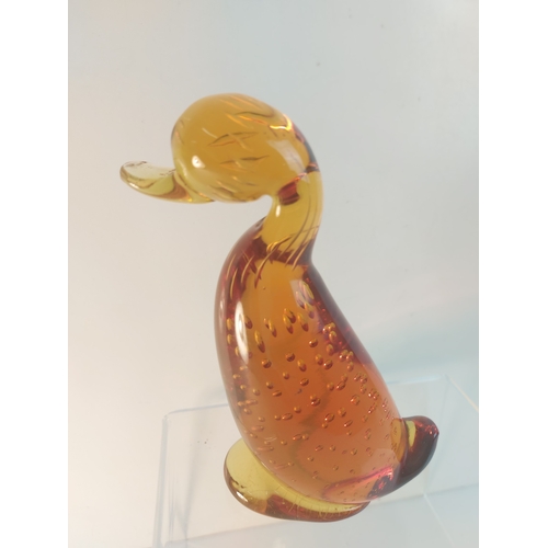 376 - A Whitefriars brown bubble duck