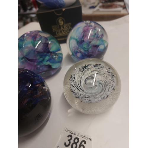 386 - 5 Selkirk Glass pieces