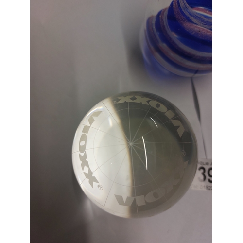 390 - 4 Expo paperweights
