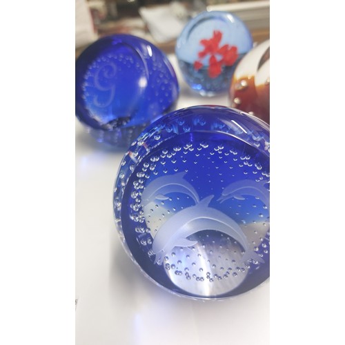 396 - 7 Window paperweights