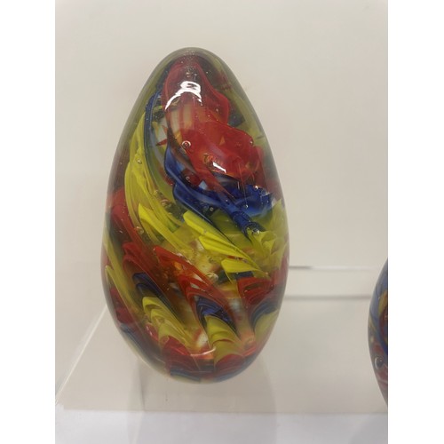 400 - 3 Art glass paperweights