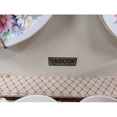 453 - A complete vintage 4 piece picnic / teaset (Brexton)