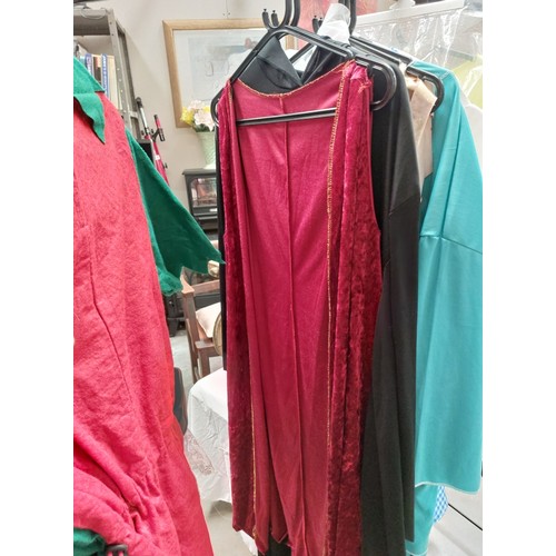 454 - A fabulous collection of fancydress