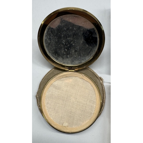 86 - A good lot of compacts including musical examples, hangbag etc